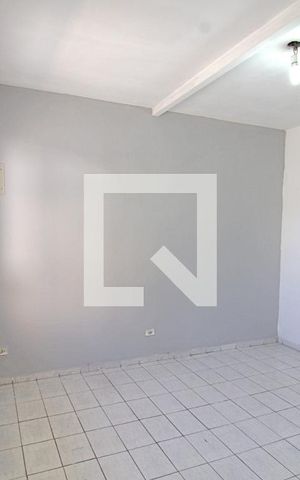 Casa para alugar com 40m², 1 quarto e sem vaga Casa para alugar com 40m², 1 quarto e sem vagaQuarto