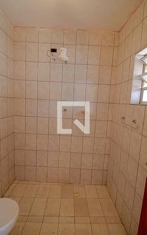 Casa para alugar com 40m², 1 quarto e sem vaga Casa para alugar com 40m², 1 quarto e sem vagaBanheiro