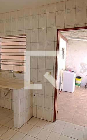 Casa para alugar com 40m², 1 quarto e sem vaga Casa para alugar com 40m², 1 quarto e sem vagaCozinha