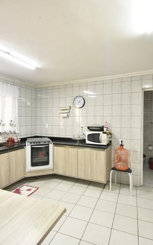 Casa à venda com 260m², 7 quartos e 4 vagasCozinha 1
