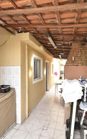 Casa à venda com 260m², 7 quartos e 4 vagasÁrea de serviço 1 e quintal