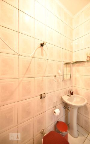 Casa à venda com 260m², 7 quartos e 4 vagasBanheiro 2