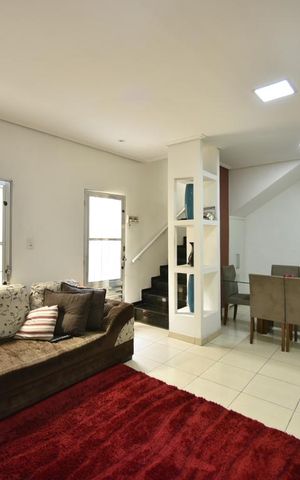 Casa à venda com 260m², 7 quartos e 4 vagasSala 1