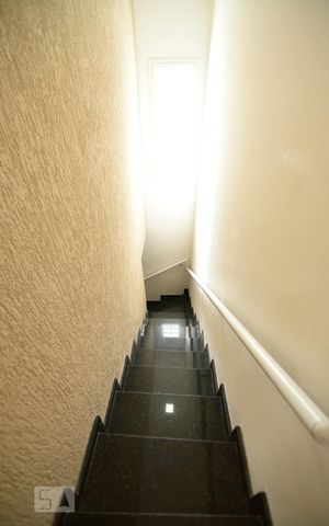 Casa à venda com 260m², 7 quartos e 4 vagasEscada