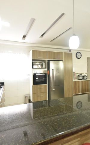 Casa à venda com 260m², 7 quartos e 4 vagasCozinha americana