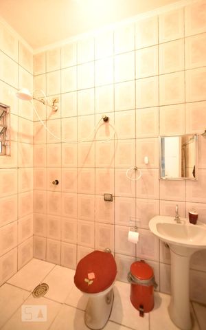 Casa à venda com 260m², 7 quartos e 4 vagasBanheiro 2