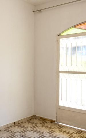 Casa para alugar com 110m², 2 quartos e sem vaga Casa para alugar com 110m², 2 quartos e sem vagaSala