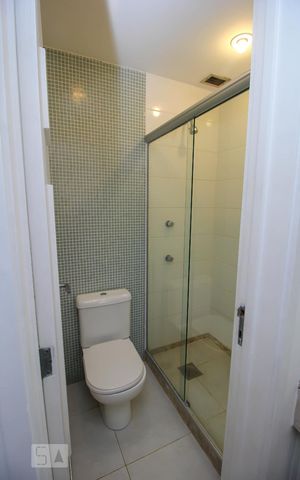 Apartamento à venda com 90m², 2 quartos e 1 vaga Apartamento à venda com 90m², 2 quartos e 1 vagaBanheiro Social