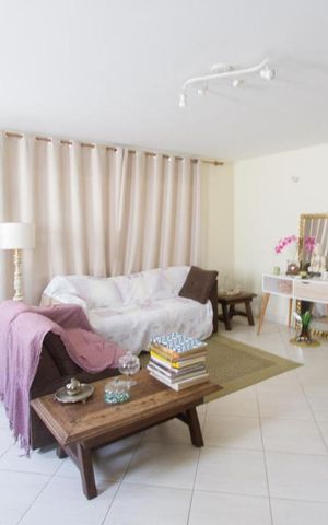 Casa à venda com 110m², 3 quartos e 2 vagasSala