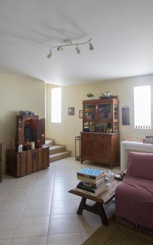 Casa à venda com 110m², 3 quartos e 2 vagasSala