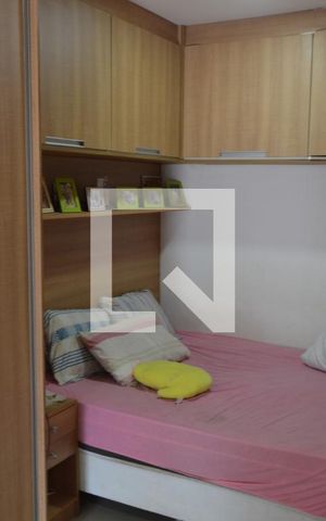 Casa de condomínio à venda com 200m², 3 quartos e 1 vagaSuíte 3