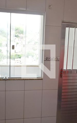 Casa de condomínio à venda com 200m², 3 quartos e 1 vagaÁrea de Serviço