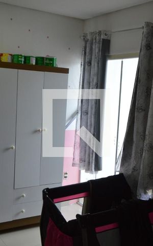 Casa de condomínio à venda com 200m², 3 quartos e 1 vagaSuíte 1