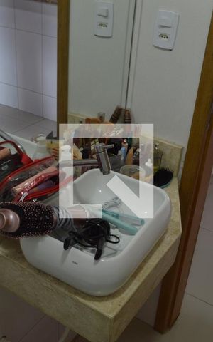 Casa de condomínio à venda com 200m², 3 quartos e 1 vagaLavabo