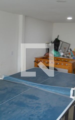 Casa de condomínio à venda com 200m², 3 quartos e 1 vagaSalão