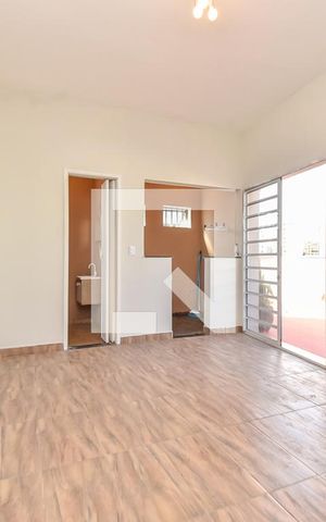 Apartamento para alugar com 57m², 1 quarto e sem vaga Apartamento para alugar com 57m², 1 quarto e sem vagaStudio