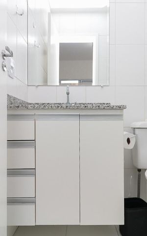 Apartamento à venda com 76m², 3 quartos e 1 vaga Apartamento à venda com 76m², 3 quartos e 1 vagaBanheiro da Suíte