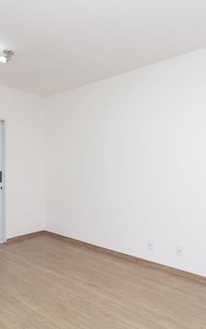 Apartamento à venda com 76m², 3 quartos e 1 vaga Apartamento à venda com 76m², 3 quartos e 1 vagaSala