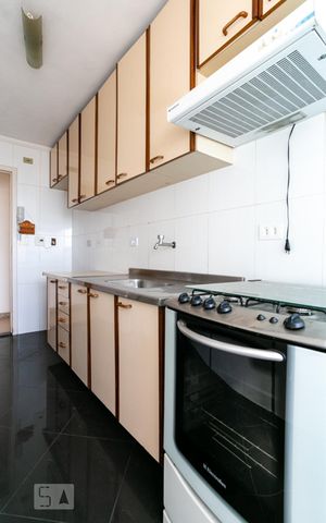 Apartamento à venda com 57m², 2 quartos e 1 vaga Apartamento à venda com 57m², 2 quartos e 1 vagaCozinha