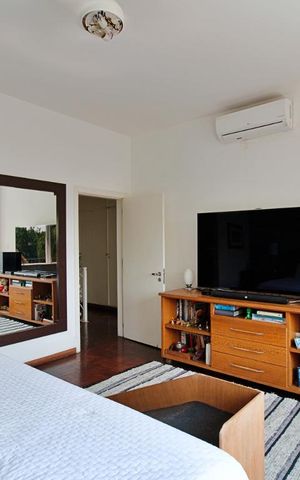 Casa para alugar com 550m², 3 quartos e 6 vagas Casa para alugar com 550m², 3 quartos e 6 vagasSuíte