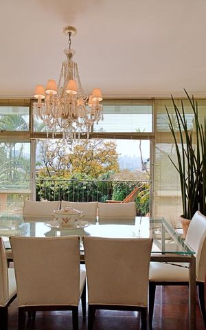 Casa para alugar com 550m², 3 quartos e 6 vagas Casa para alugar com 550m², 3 quartos e 6 vagasSala de Jantar
