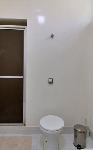 Casa para alugar com 550m², 3 quartos e 6 vagas Casa para alugar com 550m², 3 quartos e 6 vagasBanheiro