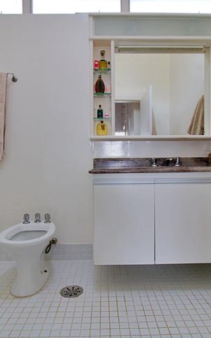 Casa para alugar com 550m², 3 quartos e 6 vagas Casa para alugar com 550m², 3 quartos e 6 vagasBanheiro