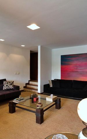 Casa para alugar com 550m², 3 quartos e 6 vagas Casa para alugar com 550m², 3 quartos e 6 vagasÁrea Inferior/Sala de TV
