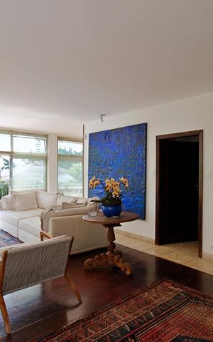 Casa para alugar com 550m², 3 quartos e 6 vagas Casa para alugar com 550m², 3 quartos e 6 vagasSala