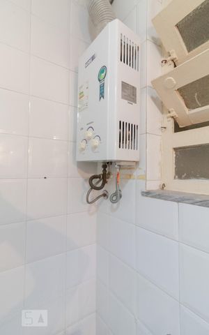 Apartamento à venda com 64m², 2 quartos e sem vaga Apartamento à venda com 64m², 2 quartos e sem vagaDetalhe do Banheiro - Aquecedor