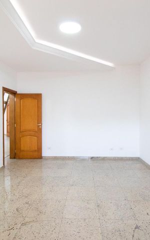 Casa à venda com 534m², 5 quartos e 8 vagas Casa à venda com 534m², 5 quartos e 8 vagasSuíte 4
