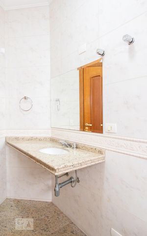 Casa à venda com 534m², 5 quartos e 8 vagas Casa à venda com 534m², 5 quartos e 8 vagasSala - Lavabo