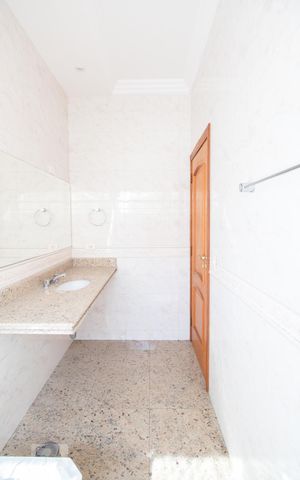 Casa à venda com 534m², 5 quartos e 8 vagas Casa à venda com 534m², 5 quartos e 8 vagasBanheiro da suíte 3