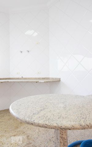 Casa à venda com 534m², 5 quartos e 8 vagas Casa à venda com 534m², 5 quartos e 8 vagasCozinha