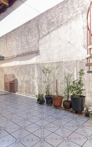 Casa à venda com 270m², 3 quartos e 2 vagasQuintal