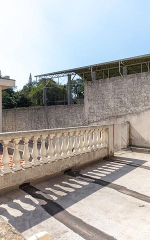 Casa à venda com 270m², 3 quartos e 2 vagasQuintal