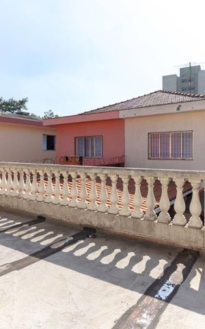 Casa à venda com 270m², 3 quartos e 2 vagasQuintal
