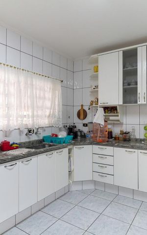 Casa à venda com 270m², 3 quartos e 2 vagasCozinha