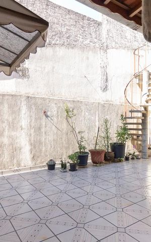 Casa à venda com 270m², 3 quartos e 2 vagasQuintal