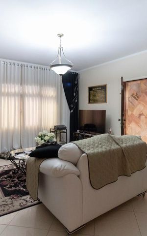 Casa à venda com 270m², 3 quartos e 2 vagasSala de Estar