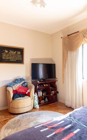 Casa à venda com 270m², 3 quartos e 2 vagasSuíte