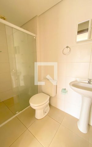 Apartamento para alugar com 77m², 2 quartos e 2 vagasBanheiro