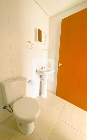Apartamento para alugar com 77m², 2 quartos e 2 vagasBanheiro