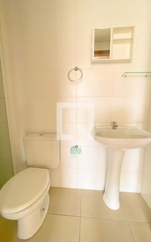 Apartamento para alugar com 77m², 2 quartos e 2 vagasBanheiro