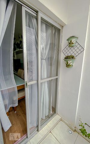 Apartamento à venda com 100m², 3 quartos e 2 vagasVaranda