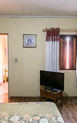 Casa à venda com 250m², 4 quartos e 2 vagasSuíte