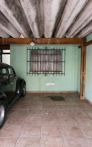 Casa à venda com 250m², 4 quartos e 2 vagasGaragem