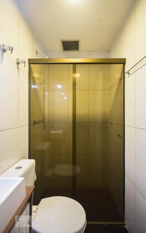 Apartamento à venda com 77m², 2 quartos e 2 vagas Apartamento à venda com 77m², 2 quartos e 2 vagasBanheiro