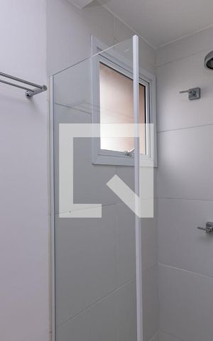 Apartamento para alugar com 74m², 1 quarto e 2 vagas Apartamento para alugar com 74m², 1 quarto e 2 vagasBanheiro da Suíte