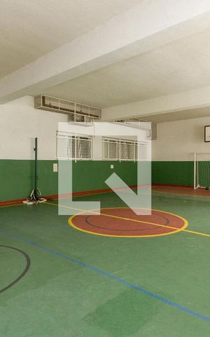 Apartamento para alugar com 74m², 1 quarto e 2 vagas Apartamento para alugar com 74m², 1 quarto e 2 vagasQuadra